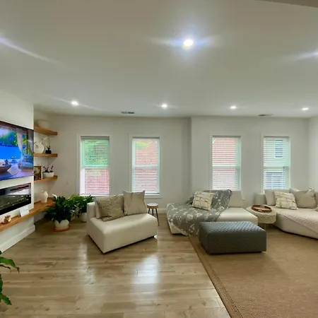 Appartement Cond At Humboldt Ave